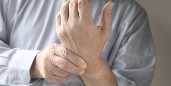 Douleur dans les articulations des mains